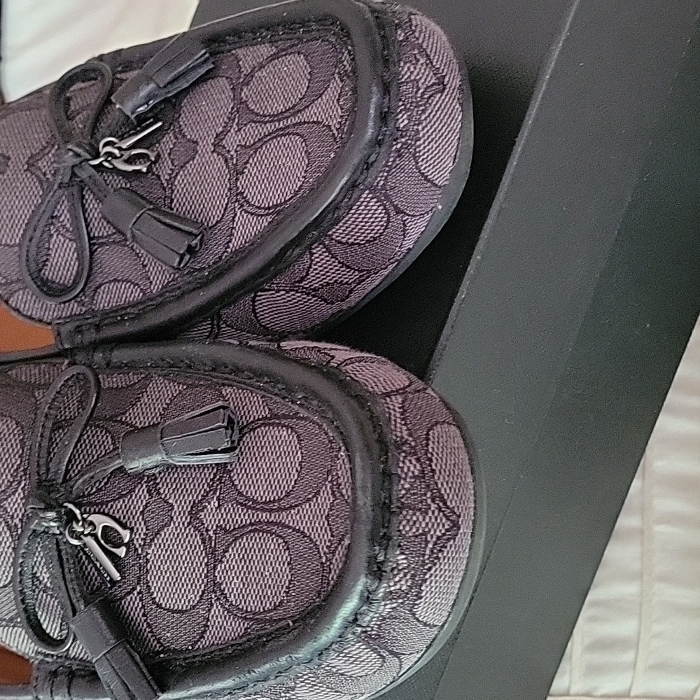 Shoes - Picture 6 of 11